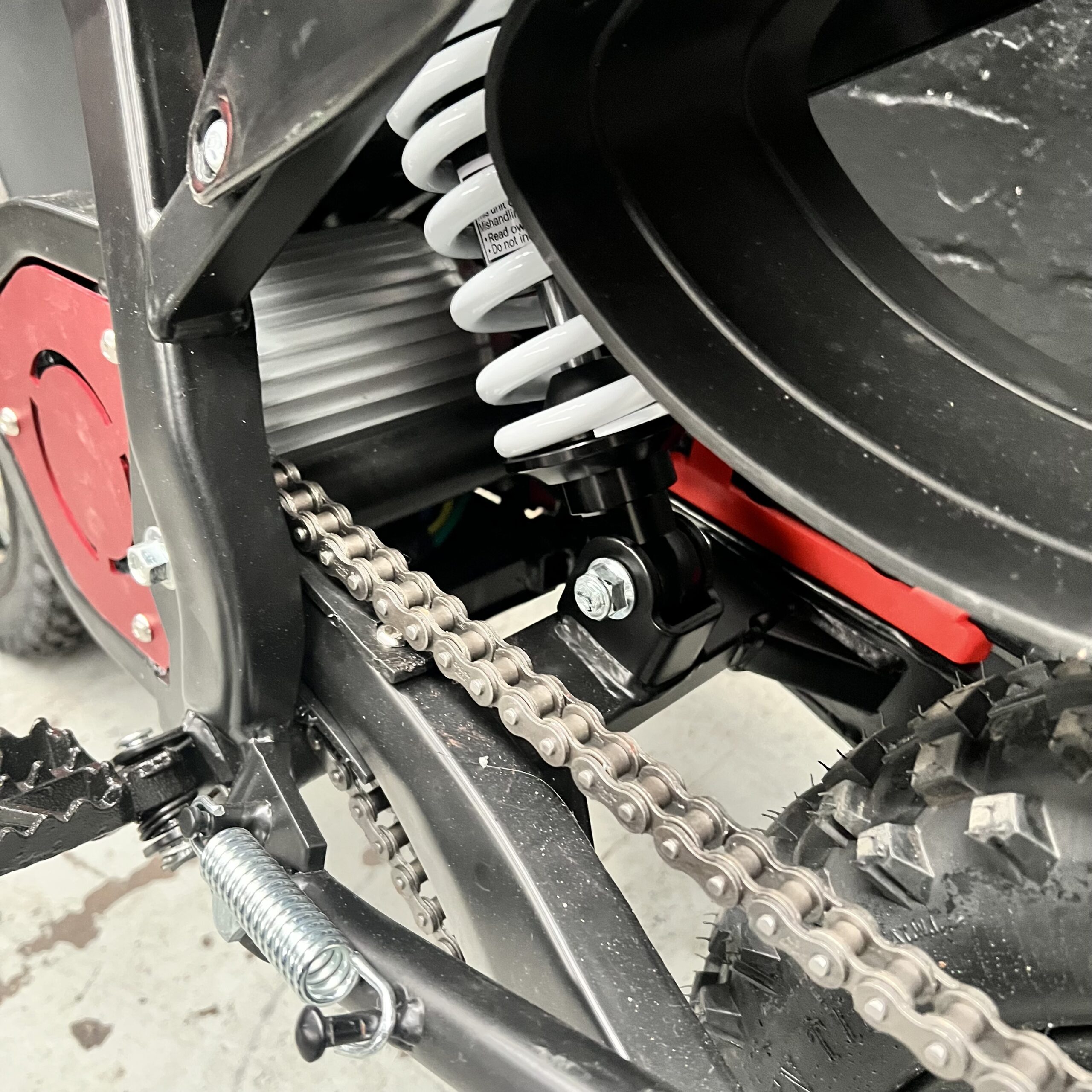 Kids Electric Dirt Bike - 48V 1300W- 12"/10" - Image 4
